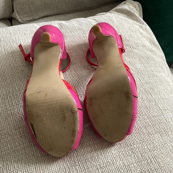 Guess Retro T-strap Peep-toe Heels - Picture 4 of 4